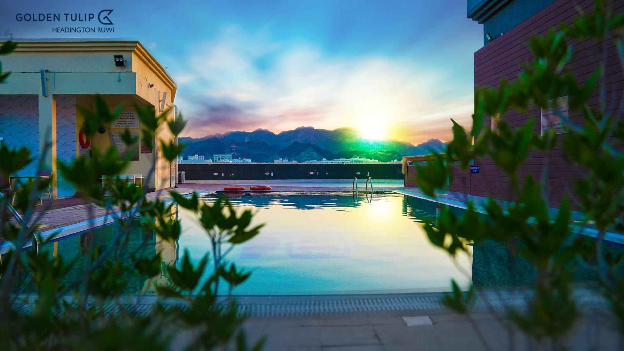 Golden Tulip Headington Hotel Muscat Exterior foto