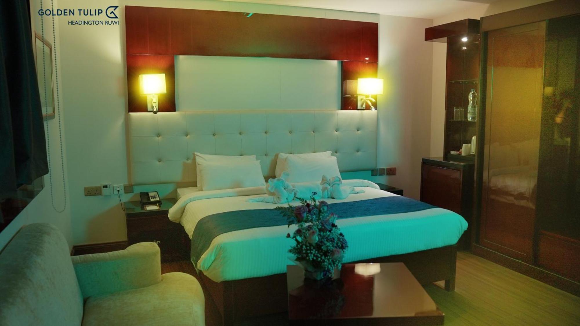 Golden Tulip Headington Hotel Muscat Exterior foto